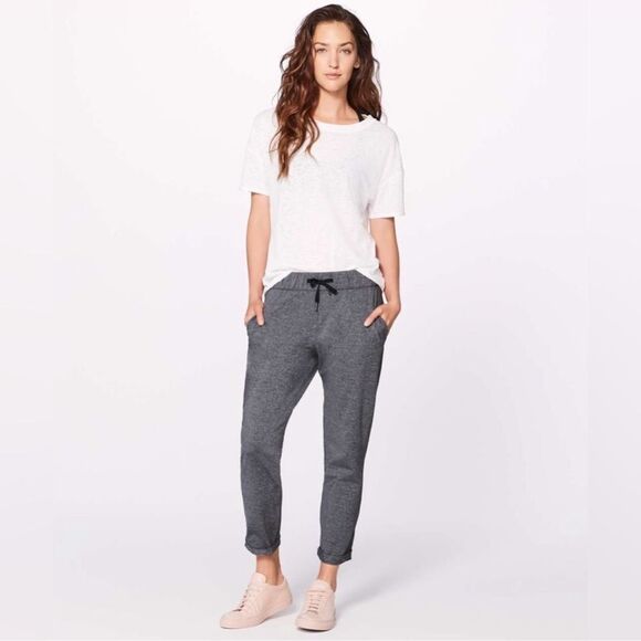 Lululemon On The Fly pant Heathered gray 27” size 4 - Picture 2 of 6
